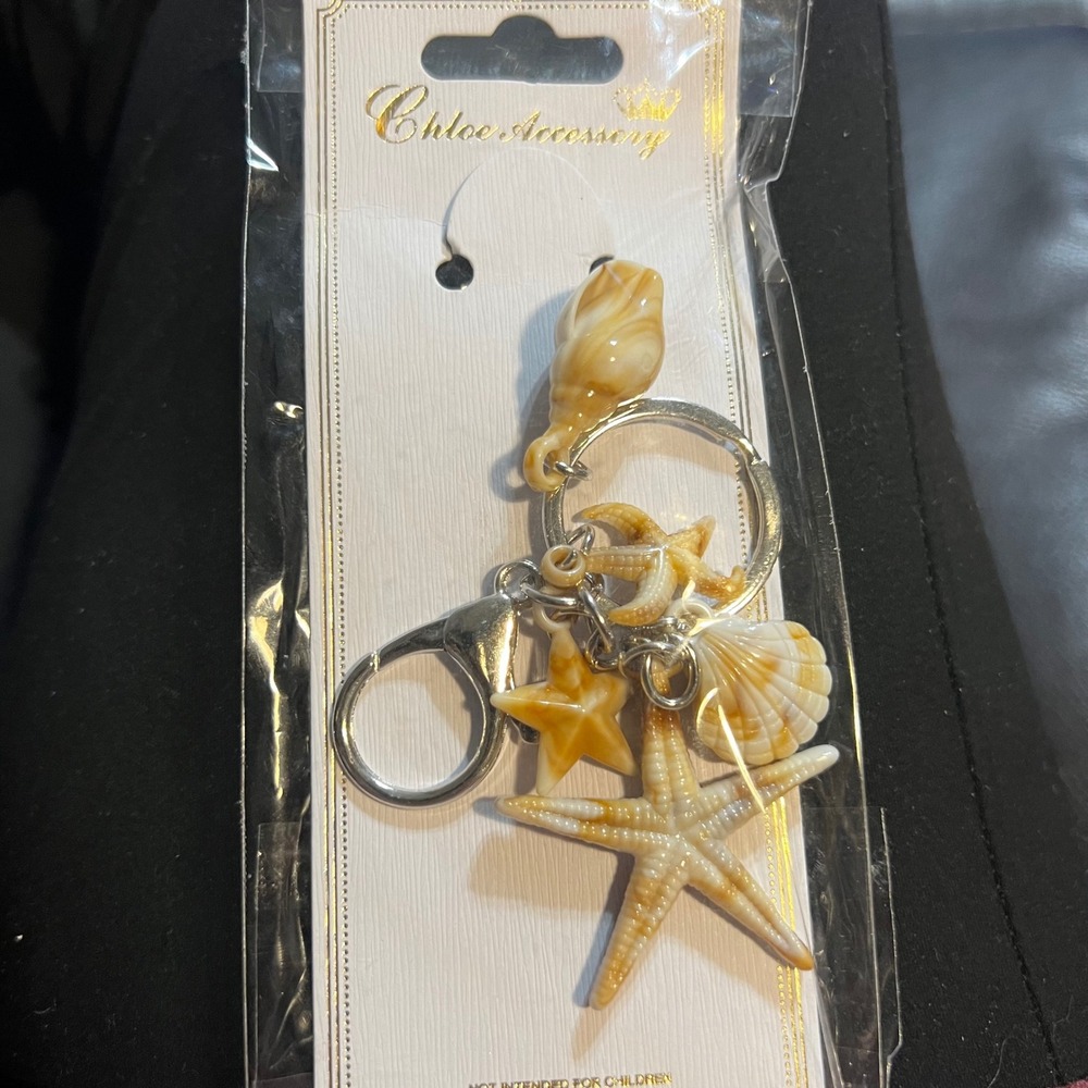 Chloe Accessory OS Keychain Tan Cream Seashell Starfish Nautical Charm Bag Clip